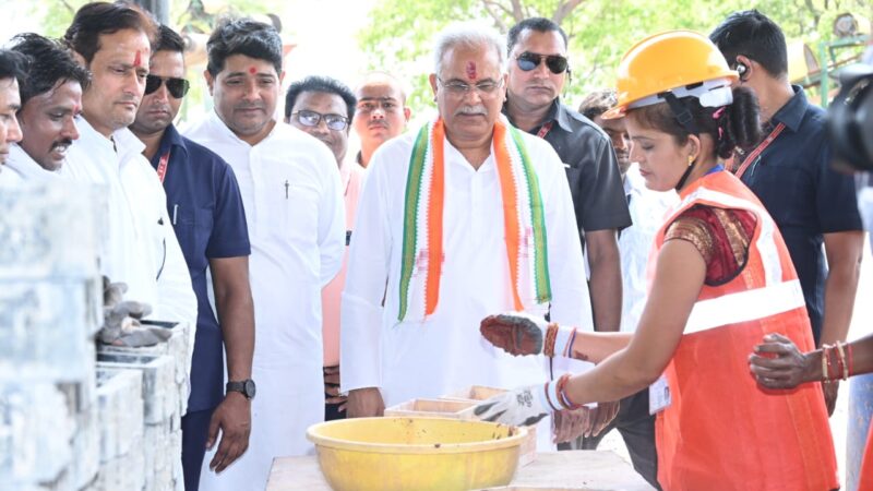 मुख्यमंत्री ने कहा, तेजी से बढ़ते शहर में मलबा के डिस्पोजल की थी बड़ी समस्या, इस समस्या का किया कारगर समाधान जिससे लोगों को भी मिला रोजगार और मलबा भी हो गया काम का