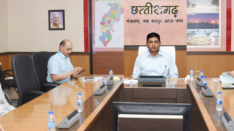 मुख्य सचिव द्वारा कृषि एवं सामान्य प्रशासन विभाग के कार्याें की समीक्षा