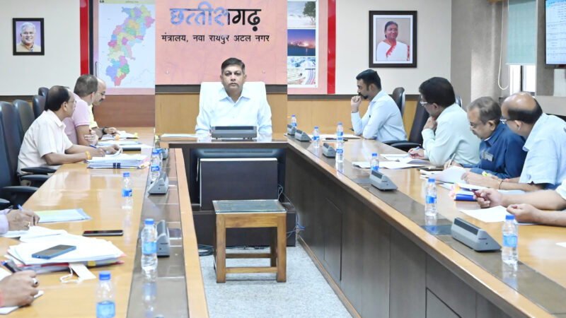 मुख्य सचिव ने की जल-जीवन मिशन की समूह नल-जल योजनाओं के लिए जल आबंटन की समीक्षा