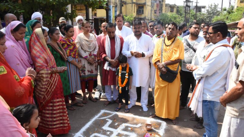 वीर सावरकर नगर वार्ड क्र.01 अन्तर्गत मार्गों में डामरीकरण, सी.सी. रोड व नाली निर्माण कार्यों की मिली है स्वीकृति