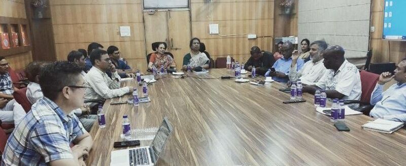 नाईजीरिया, तनजानिया, और भूटान के शिक्षाविदों ने धमतरी जिले के स्कूलों का किया भ्रमणस्कूली बच्चों और शिक्षकों से की चर्चा