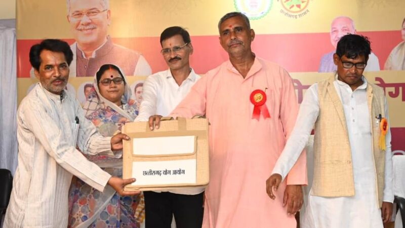 समापन कार्यक्रम में छत्तीसगढ़ योग आयोग के अध्यक्ष श्री ज्ञानेश शर्मा हुए शामिल