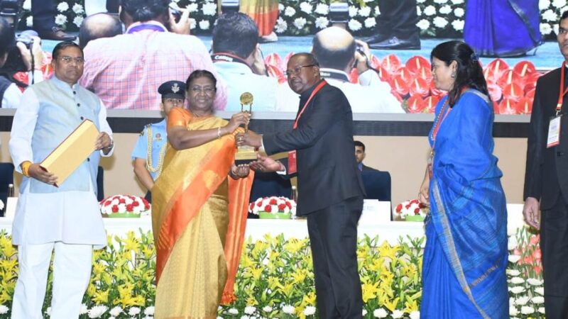 छत्तीसगढ़ को राष्ट्रपति श्रीमती मुर्मू के हाथों मिला भूमि सम्मान