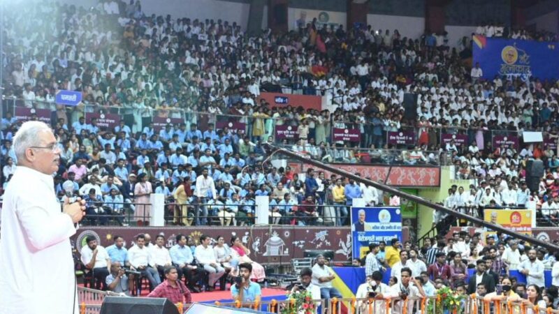 युवाओं से भेंट-मुलाकात में मुख्यमंत्री श्री भूपेश बघेल ने की कई अहम घोषणाएं