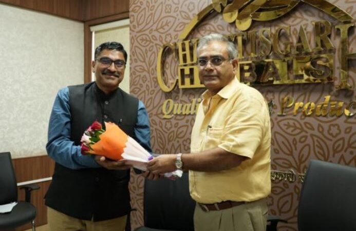 देश के सभी केंद्रीय भंडार स्टोर्स पर अब उपलब्ध होंगे छत्तीसगढ़ हर्बल के उत्पादछत्तीसगढ़ के जंगलों की प्राकृतिक शुद्धता की पूरे देश में बिखरेगी छटा