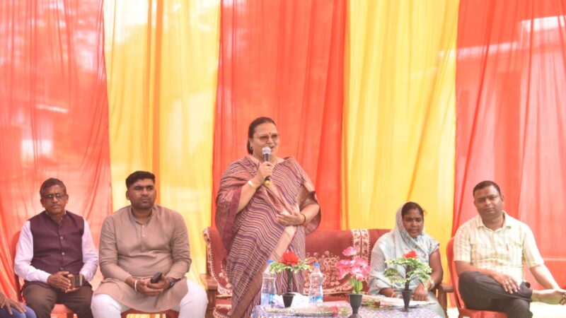 महिला एवं बाल विकास मंत्री श्रीमती भेड़िया कई गांवों में विकास कार्यो का किया भूमिपूजन
