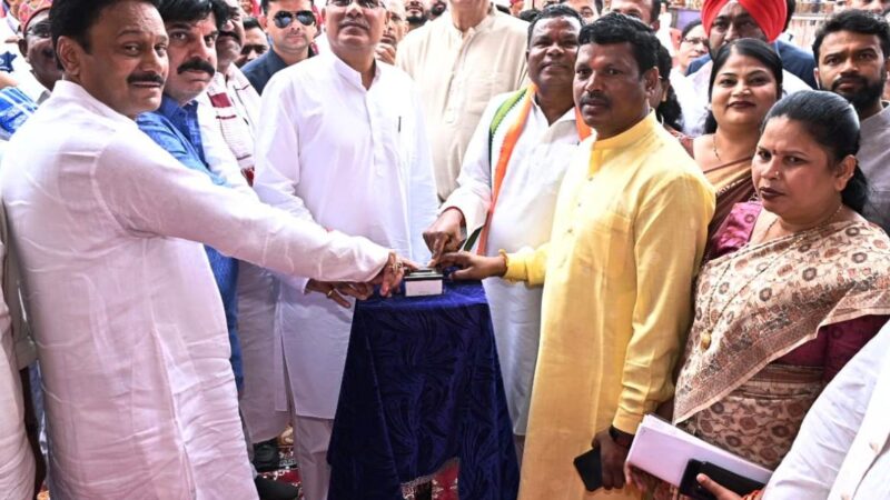 मुख्यमंत्री श्री भूपेश बघेल ने विश्व आदिवासी दिवस पर बस्तर जिले को दी 637 करोड़ रुपए के विकास कार्यों की सौगात