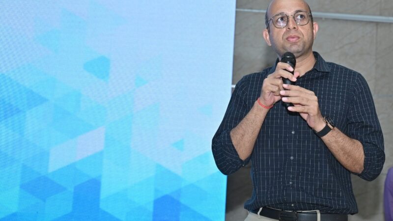 जिला प्रशासन की अभिनव पहल पर युवाओं के मार्गदर्शन के लिए शार्क टैंक का हुआ आयोजन