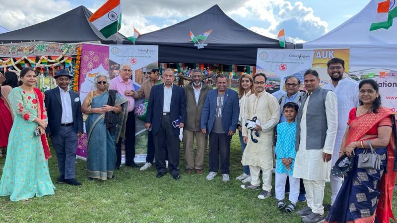 छत्तीसगढ़ियों ने लंदन में ‘हाय.. डारा लोर गेहे रे’ की धुन पर किया नृत्य 