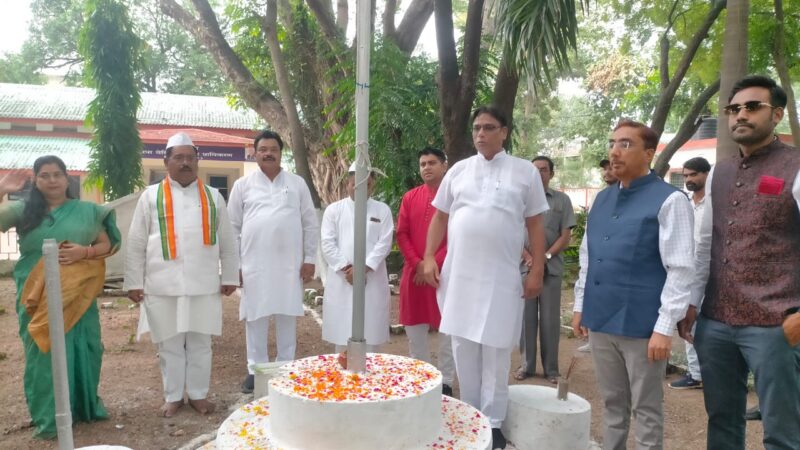 अरपा बेसिन विकास प्राधिकरण कार्यालय सहित विभिन्न ध्वजारोहण समारोह में शामिल रहें, अभय नारायण राय