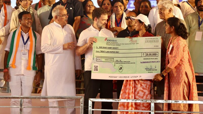 हमारी सरकार किसानों की, मजदूरों की, दलितों की, आदिवासियों की, कमजोर वर्गों की है:राहुल गांधी