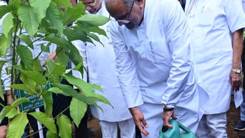 मुख्यमंत्री श्री भूपेश बघेल ने नवा रायपुर में छत्तीसगढ़ कृषि भवन की रखी आधारशिला