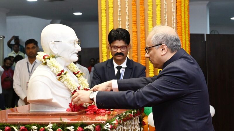 पूर्व प्रधानमंत्री श्री लाल बहादुर शास्त्री को भी उनकी जंयती के अवसर पर किया याद