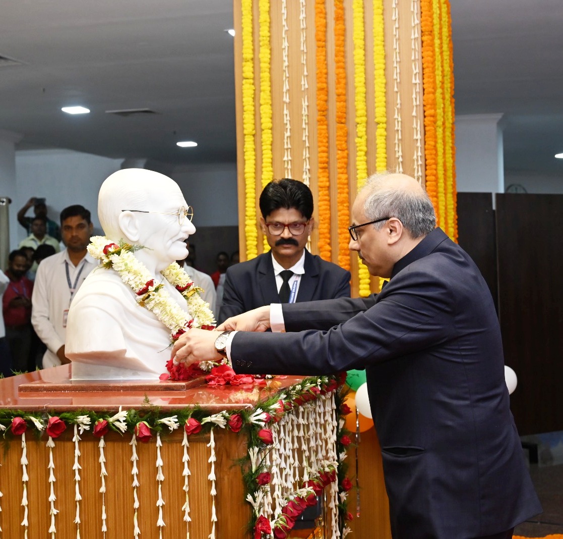 पूर्व प्रधानमंत्री श्री लाल बहादुर शास्त्री को भी उनकी जंयती के अवसर पर किया याद