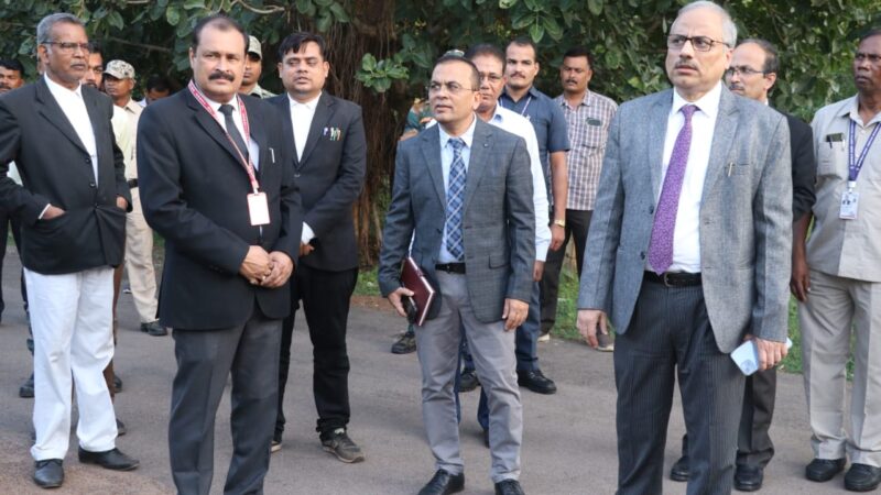 अधिवक्ताओं से मुलाकात कर जानी समस्याएं