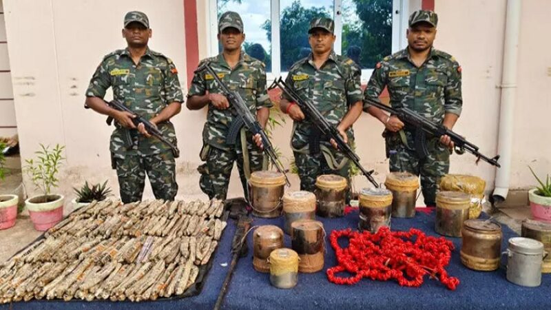 सुरक्षाबलों का एंटी नक्सल ऑपरेशन जारी…सर्चिंग के दौरान सुरक्षाबलों ने भारी मात्रा में आईईडी बरामद किया