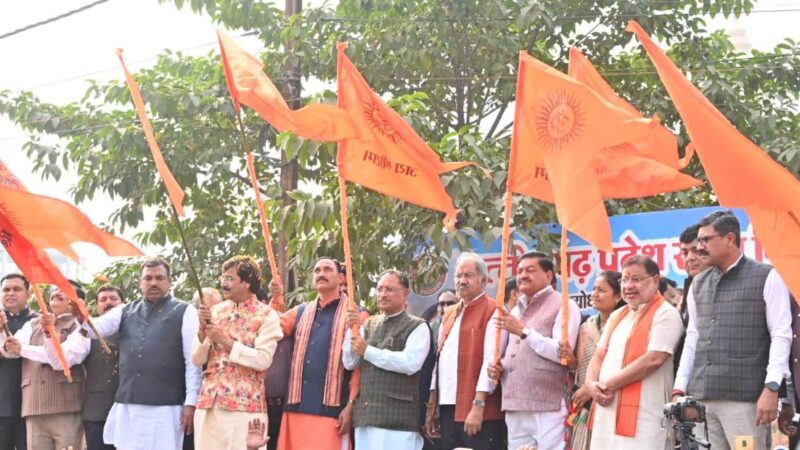 मुख्यमंत्री श्री विष्णु देव साय ने अयोध्या के लिए छत्तीसगढ़ का 300 मीट्रिक सुगंधित चावल किया रवाना, छत्तीसगढ़ के सुगंधित चावल से 22 जनवरी को महकेगा अयोध्या का प्रसाद