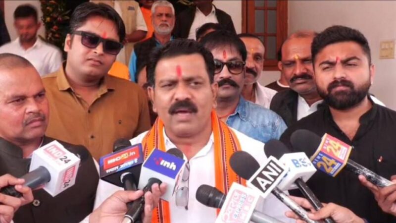 कवर्धा विधायक विजय शर्मा ने कांग्रेस सरकार में योजनाओं में हुई भ्रष्टाचार को लेकर बयान दिया…कहा-जो कुछ भी हुआ है उसकी पूरी जांच होगी