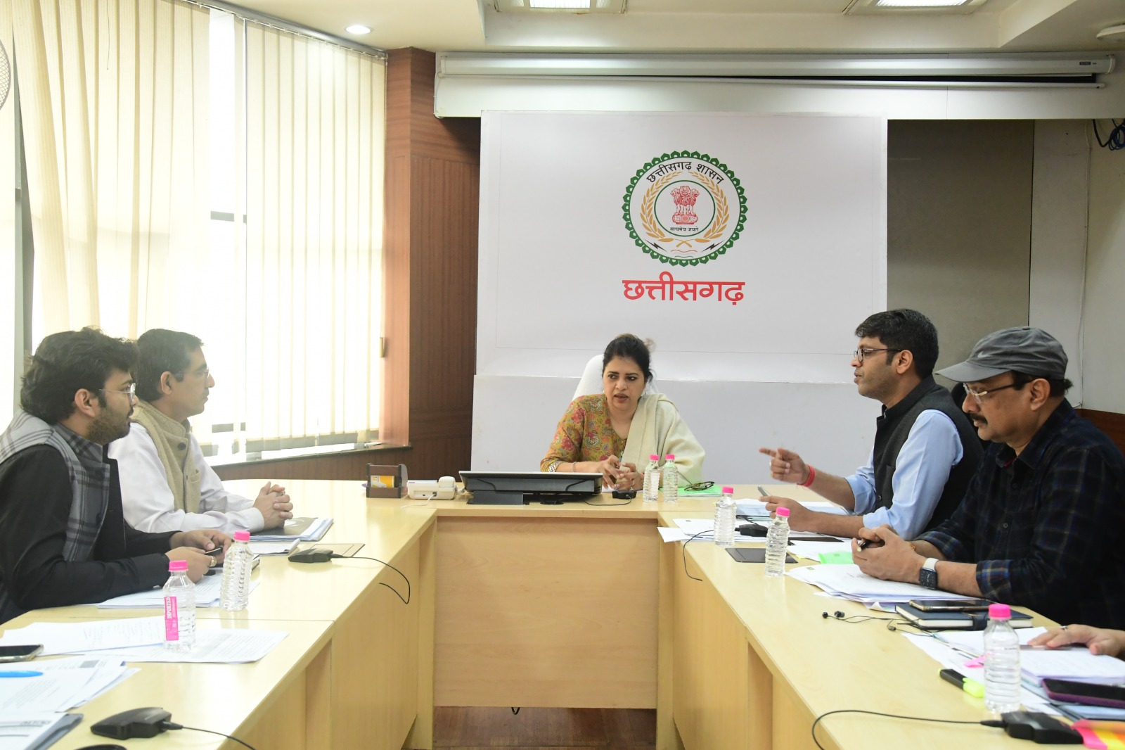 गुजरात और मध्यप्रदेश जैसे राज्यों में चल रही कल्याणकारी योजनाओं की स्टडी करेगी चिप्स की टीम