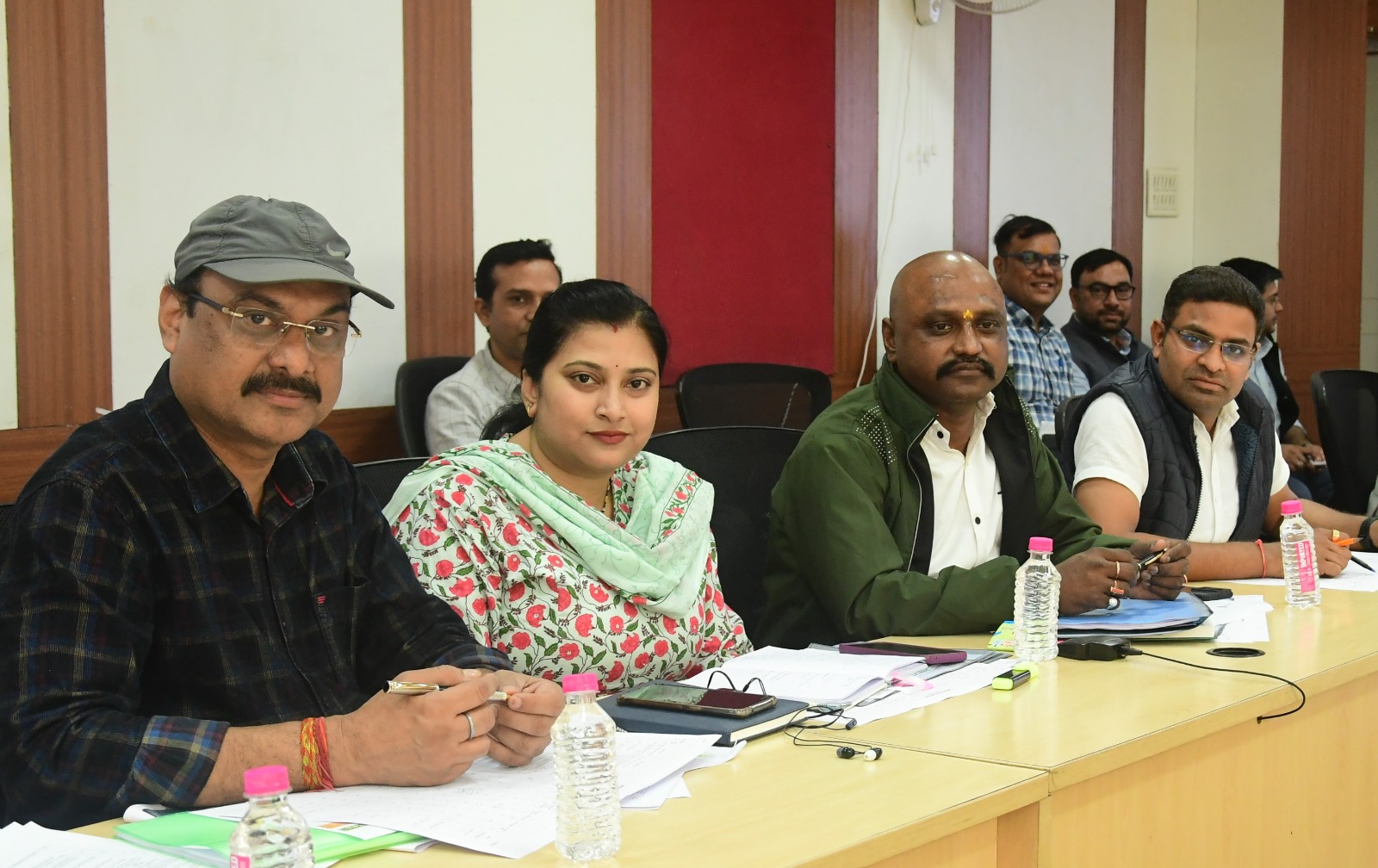 चिप्स के मुख्य कार्यपालन अधिकारी ने परियोजनाओं का प्रस्तुतीकरण दिया 