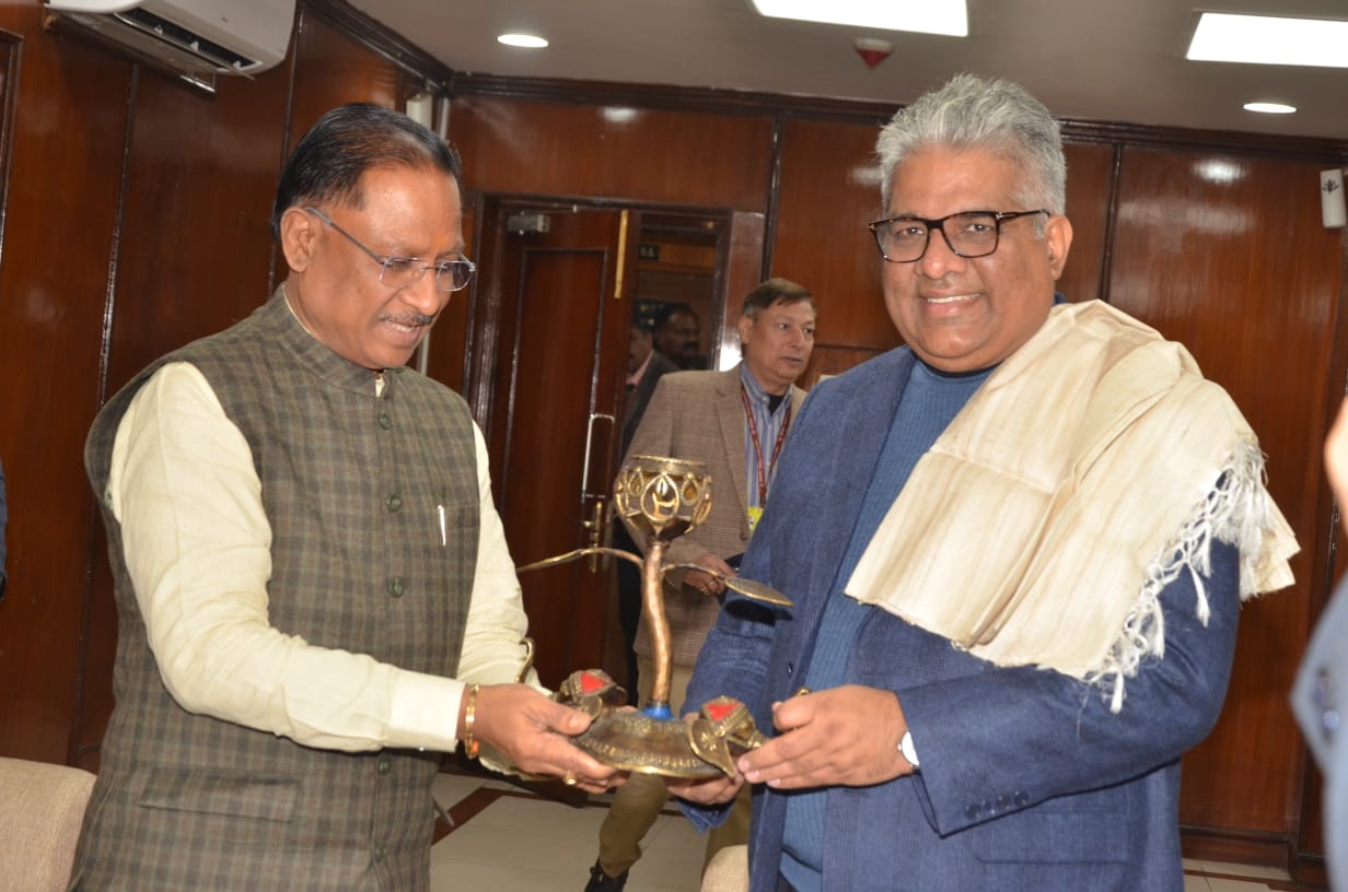 हुडको के अध्यक्ष ने की मुख्यमंत्री से सौजन्य मुलाकात