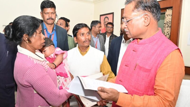 नन्ही बिटिया भूमिका की तकलीफ देख छलका मुख्यमंत्री का वात्सल्यभाव, दिया एम्स में त्वरित इलाज का निर्देश