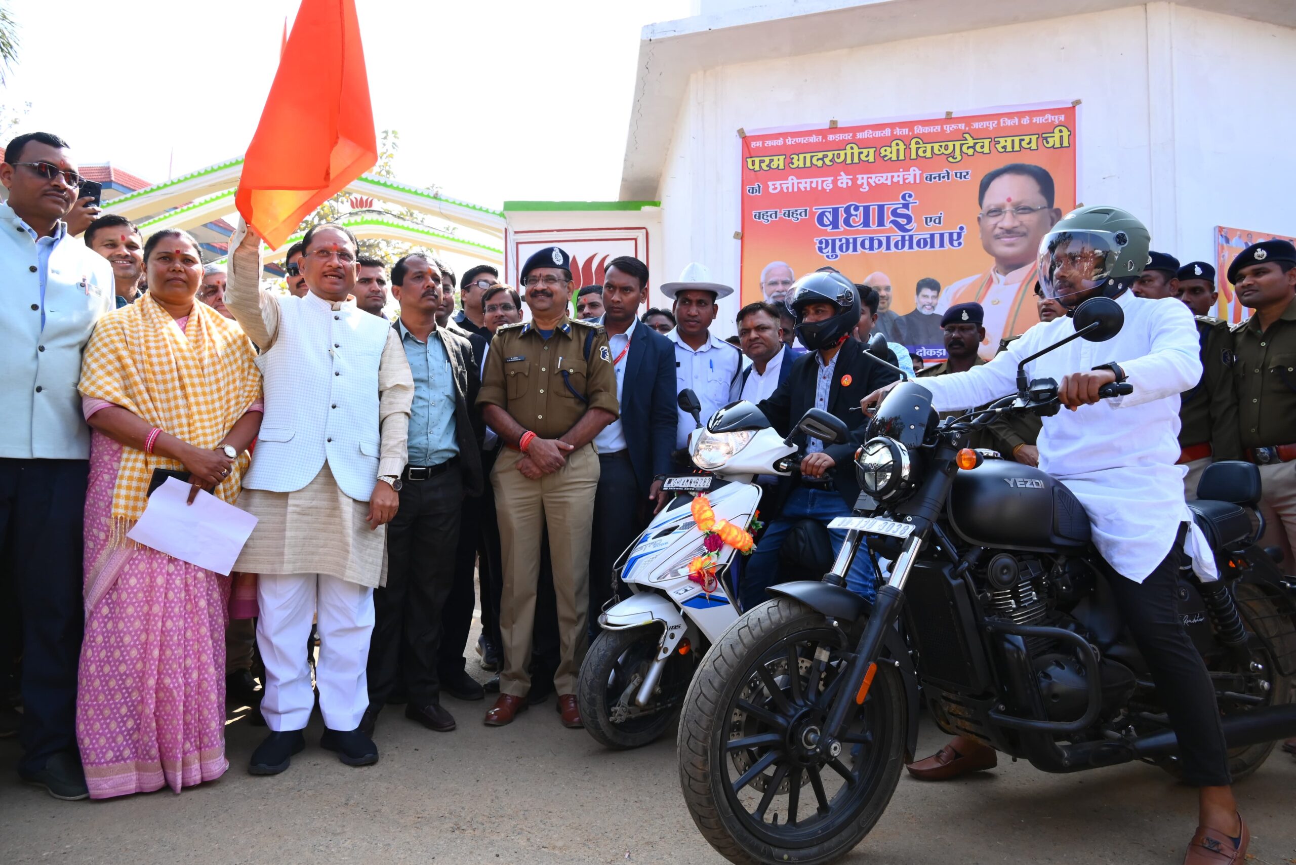 34 वें राष्ट्रीय सड़क सुरक्षा माह 2024 के तहत अगले एक माह तक पूरे जिले में घूमेगा जागरूकता रथ, सड़क और साइबर सुरक्षा के प्रति लोगों को करेगा जागरूक