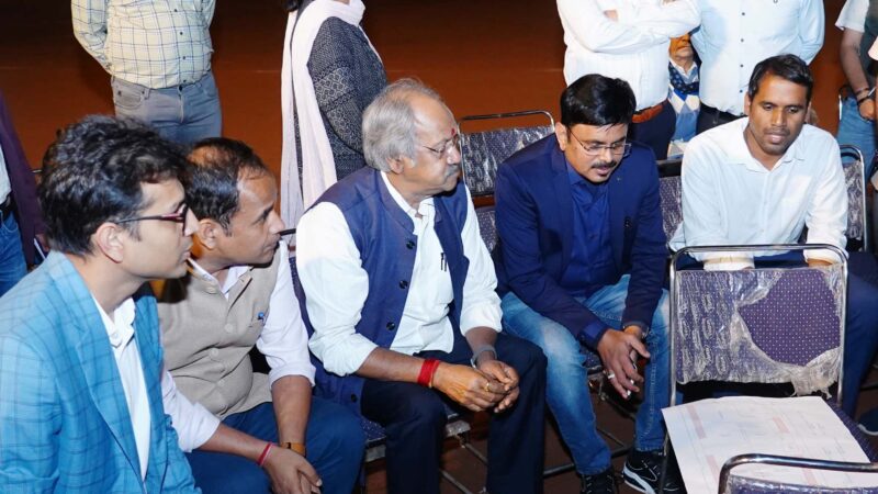 देर रात पुलिस परेड ग्राउंड पहुंचे संस्कृति मंत्री श्री बृजमोहन अग्रवाल