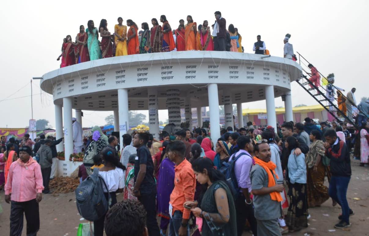 राम-राम की गूंज से राममय हुआ रामनामी मेला