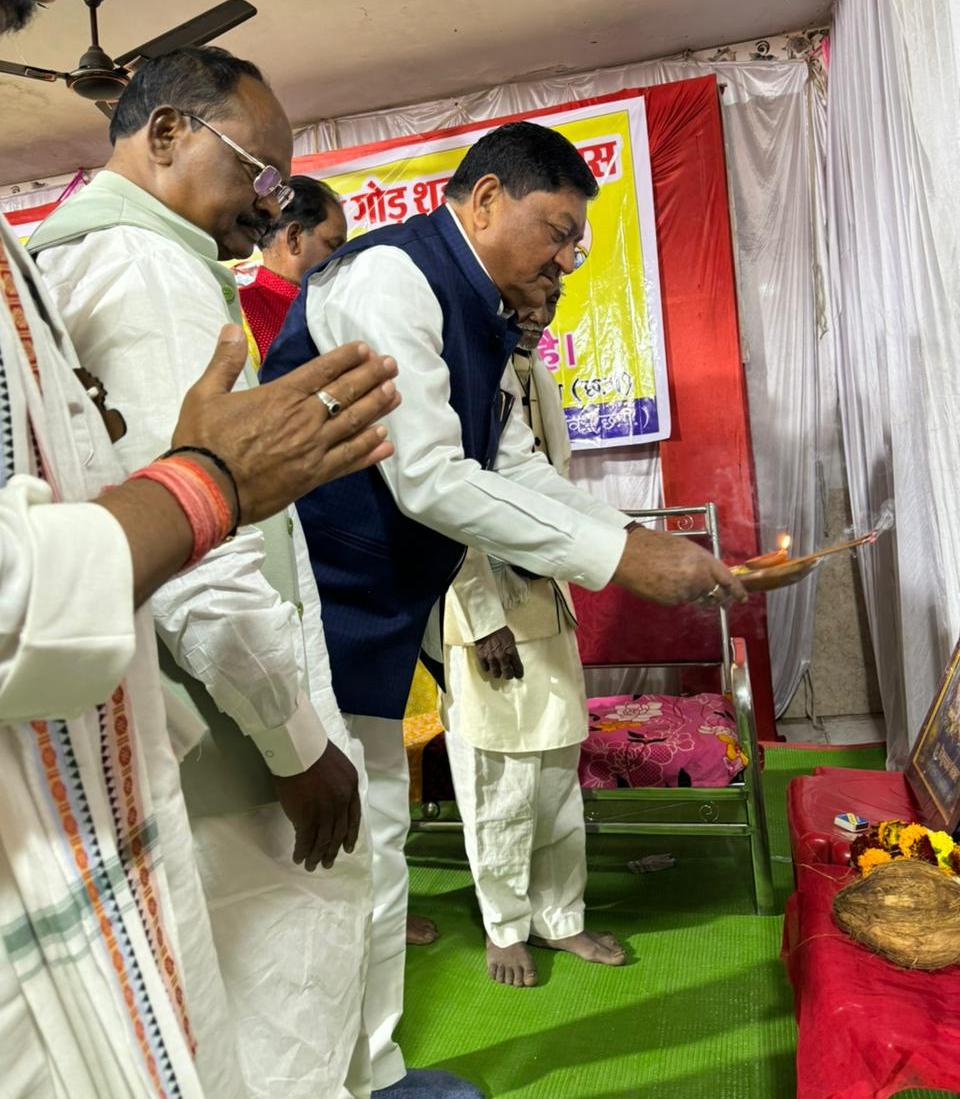 खाद्य मंत्री श्री दयालदास बघेल शहीद वीर रामाधीन गोंड़ शहादत दिवस कार्यक्रम में हुए शामिल