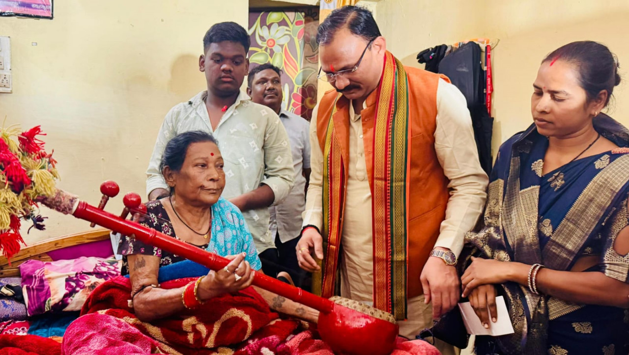 पद्मविभूषण श्रीमती तीजन बाई के इलाज में नहीं होनी चाहिए कोई कमी : मुख्यमंत्री श्री विष्णुदेव साय ने दिए हैं निर्देश