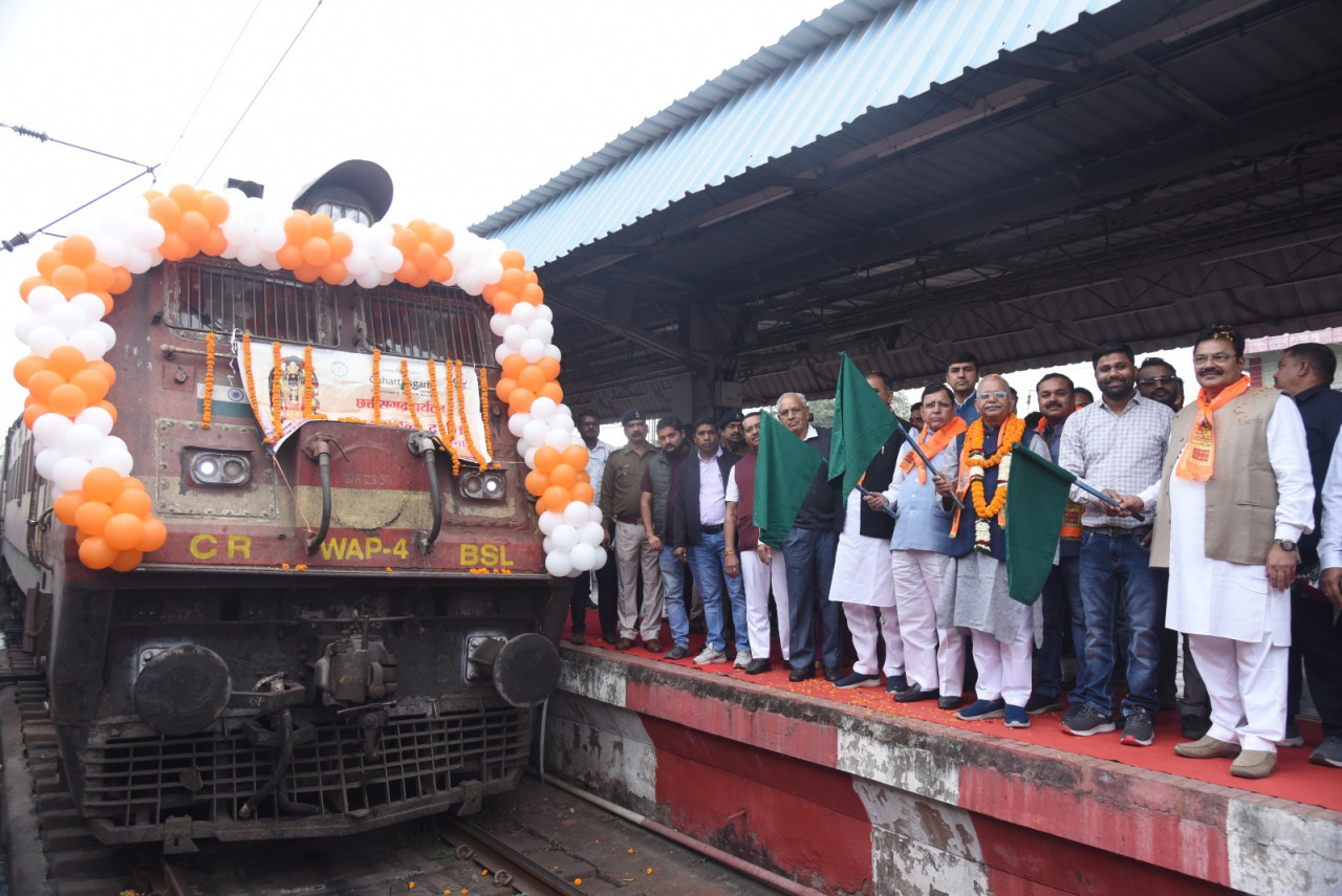  श्री रामलला दर्शन के लिए बिलासपुर संभाग से रवाना हुए 836 श्रद्धालु