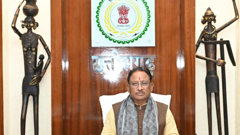 मुख्यमंत्री श्री विष्णु देव साय ने सरगुजा सांसद और सरगुजा संभाग के सभी विधायकों के साथ की बड़ी बैठक