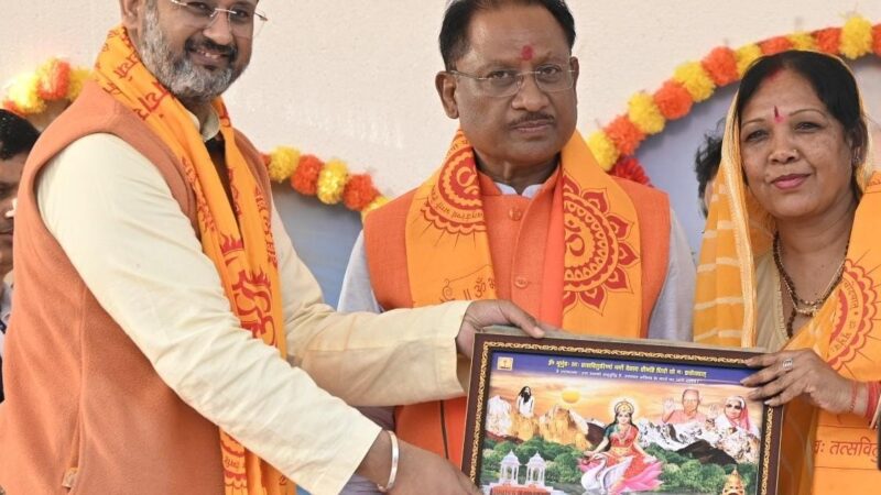 हमारी सरकार ने देवी स्वरूप माताओं-बहनों के लिए महतारी वंदन योजना लागू कर उन्हें सम्मान देने का किया है कार्य : मुख्यमंत्री श्री विष्णु देव साय