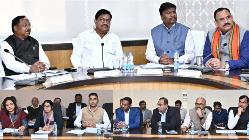 खाद्य मंत्री श्री दयाल दास बघेल की अध्यक्षता में मंत्रि-मंडलीय उप समिति द्वारा धान के शत-प्रतिशत निराकरण के लिए मंथन