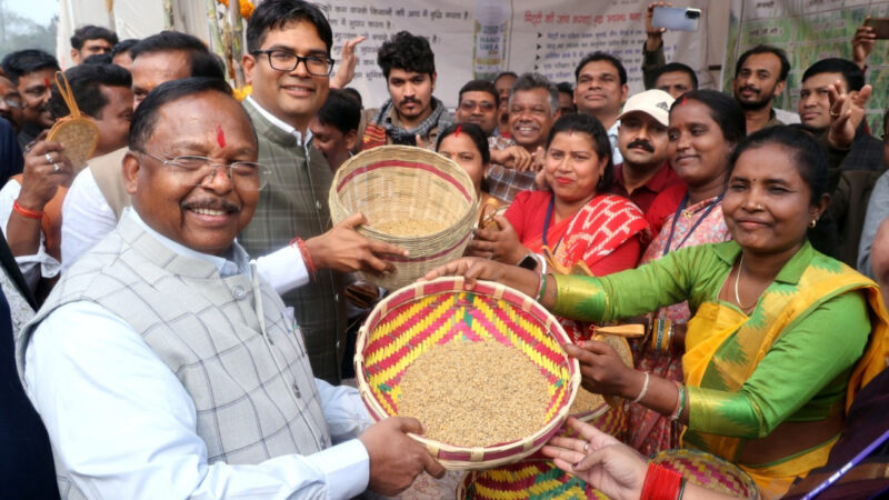  सरस मेले से बढ़ेगा महिला समूहों का आत्मविश्वास: कृषि मंत्री श्री नेताम