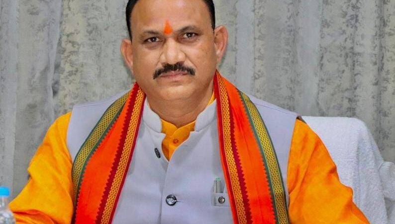 स्वास्थ्य विभाग किसी भी प्रकार की आपात स्थिति के लिए पूरी तरह से तैयारः स्वास्थ्य मंत्री श्री श्याम बिहारी जायसवाल