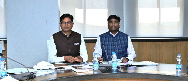 बजट प्रस्ताव पर मंत्री स्तरीय चर्चा : मंत्री श्री केदार कश्यप के विभागों के बजट पर हुई चर्चा