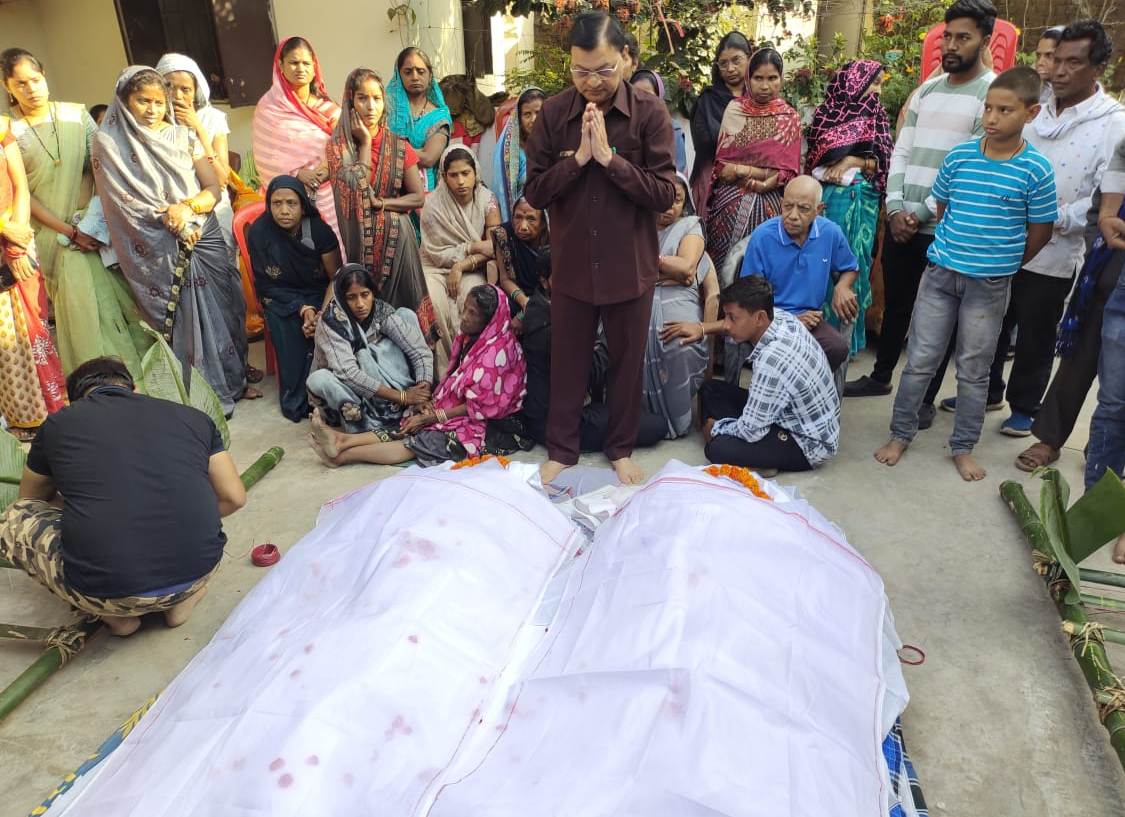 प्रयागराज कुंभ सड़क हादसे के मृतकों को उद्योग मंत्री श्री देवांगन ने दी श्रद्धांजलि