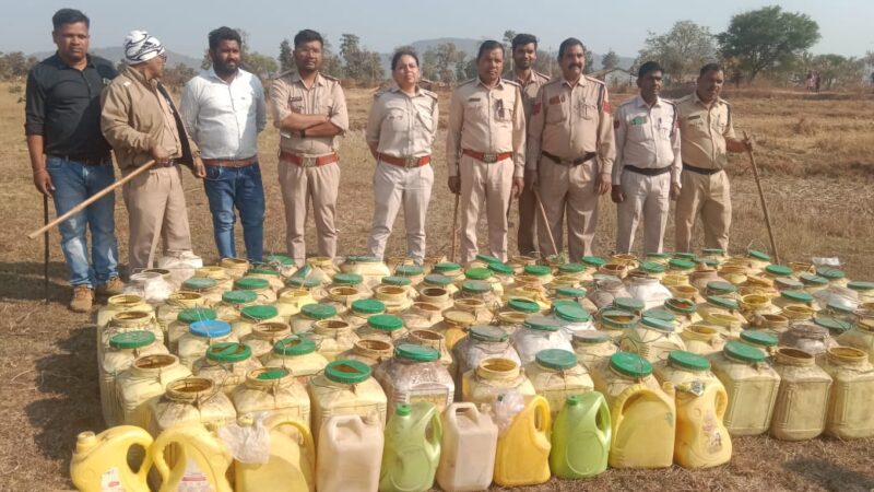 100 लीटर कच्ची शराब व 2400 किग्रा महुआ लाहन जब्त