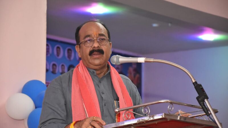 मेहनत एवं ईमानदारी से आगे बढ़ रहा साहू समाज : श्री अरूण साव