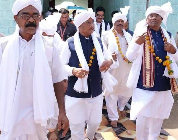 मुख्यमंत्री श्री विष्णुदेव साय ने मध्यप्रदेश के मंडला जिले में चौगान मढ़िया में पूजा-अर्चना की