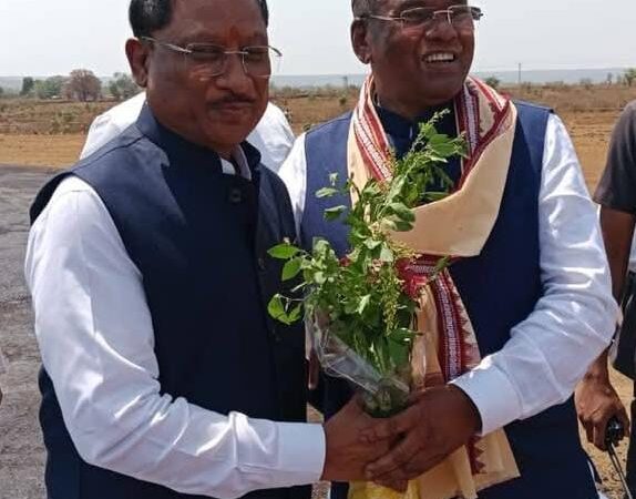 मुख्यमंत्री श्री विष्णुदेव साय का मंडला  हेलीपैड में  किया गया भव्य स्वागत