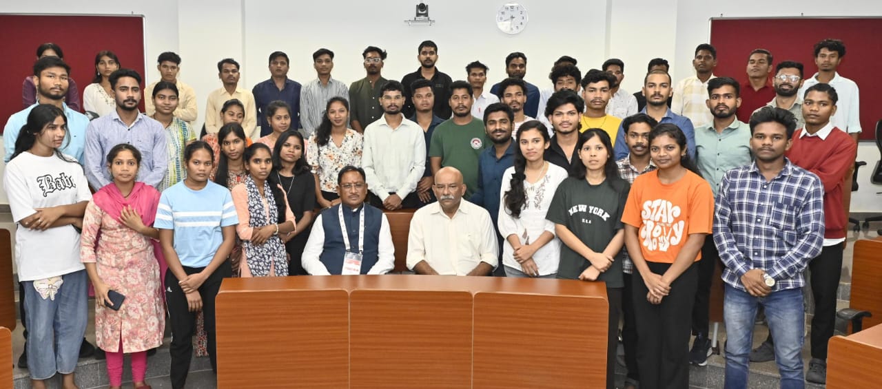 दंतेवाड़ा के युवाओं की आत्मनिर्भरता की ओर प्रेरणादायक यात्रा