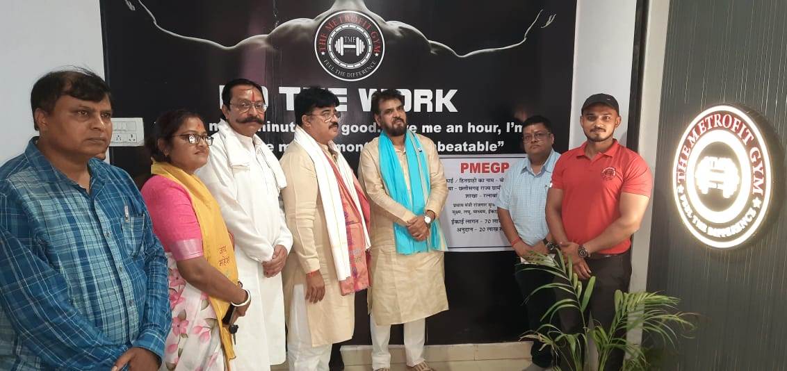 स्वदेशीकरण के लिए ग्रामोद्योग का कार्य सराहनीय: श्री राकेश पाण्डेय