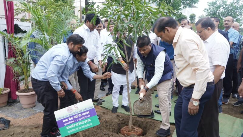 एक पेड़ माँ के नाम अभियान पर्यावरण संरक्षण का प्रतीक: मंत्री श्री केदार कश्यप