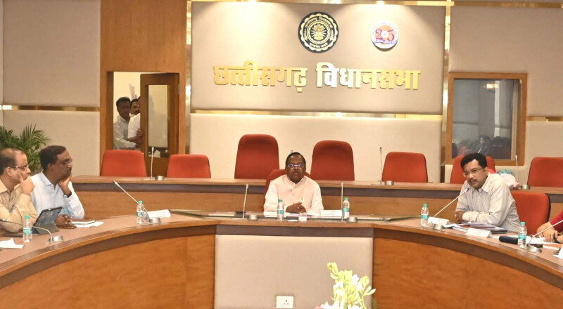 सहभागिता और संवेदनशीलता के साथ विशेष पिछड़ी जनजातियों के विकास के लिए करें कार्य: मंत्री श्री रामविचार नेताम