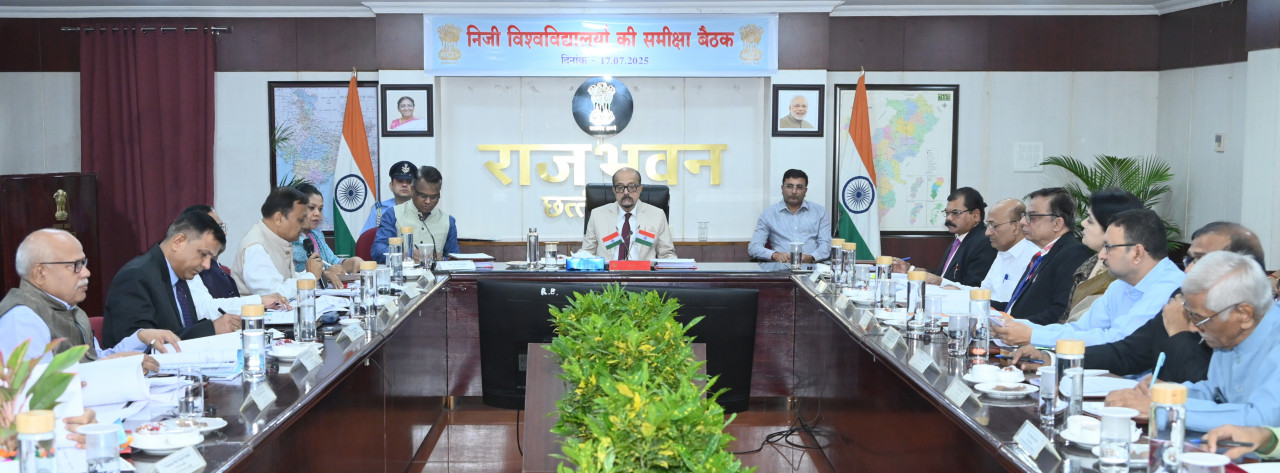  निजी विश्वविद्यालय केवल डिग्री न बांटें, गुणवत्तापूर्ण शिक्षा दें – श्री डेका