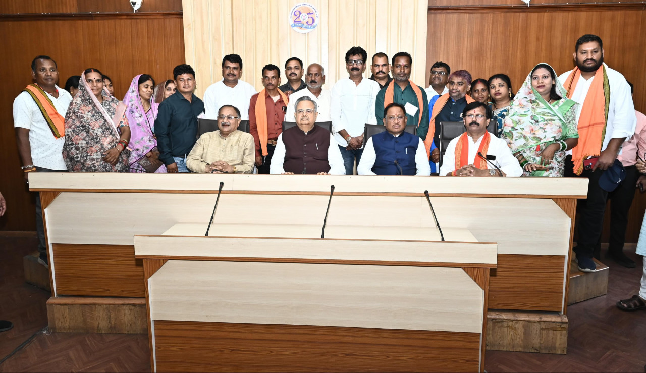 राजनांदगांव के नागरिक प्रतिनिधिमंडल ने की मुख्यमंत्री से सौजन्य भेंट : प्रयास विद्यालय, नालंदा परिसर सहित विभिन्न विकास कार्यों के लिए जताया आभार