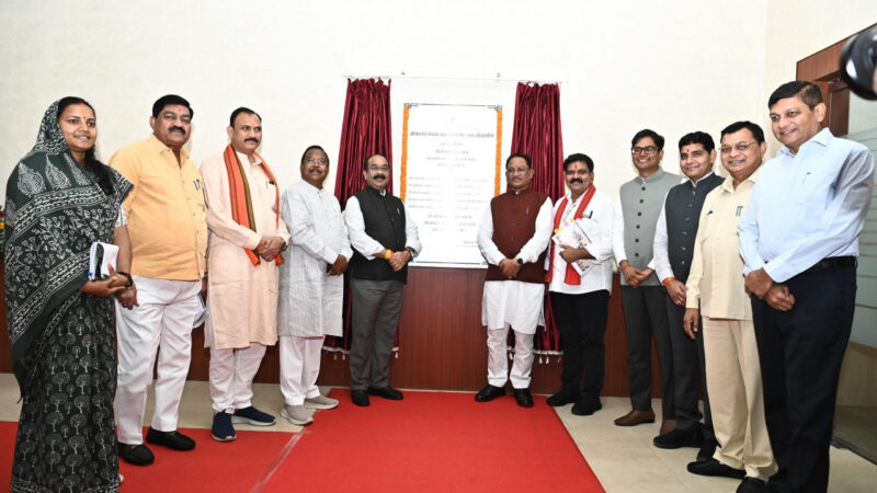 मुख्यमंत्री श्री विष्णु देव साय ने किया मंत्रालय के पंचम तल में नवीन सभागार का लोकार्पण